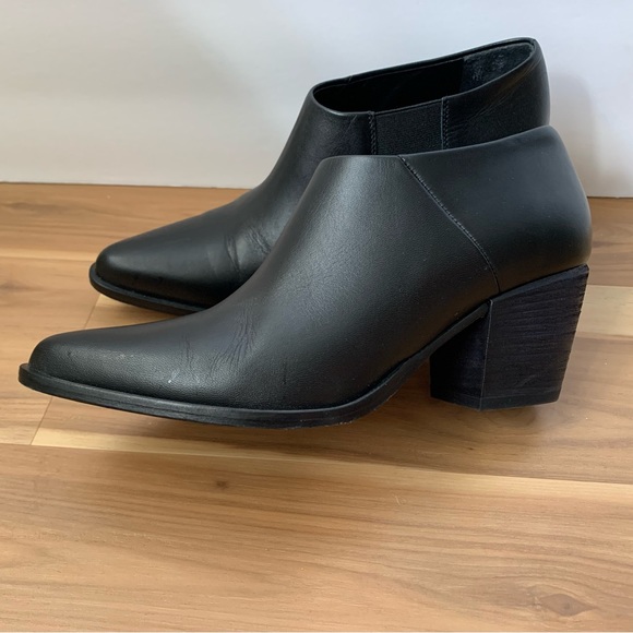 Vince Leather Ankle Boots - Picture 4 of 7